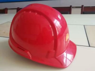 湖北造安全帽：抗冲击防穿刺，陪建设者筑牢每道安全线